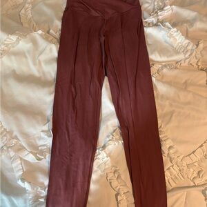 Arie High-Waisted Maroon Leggings
